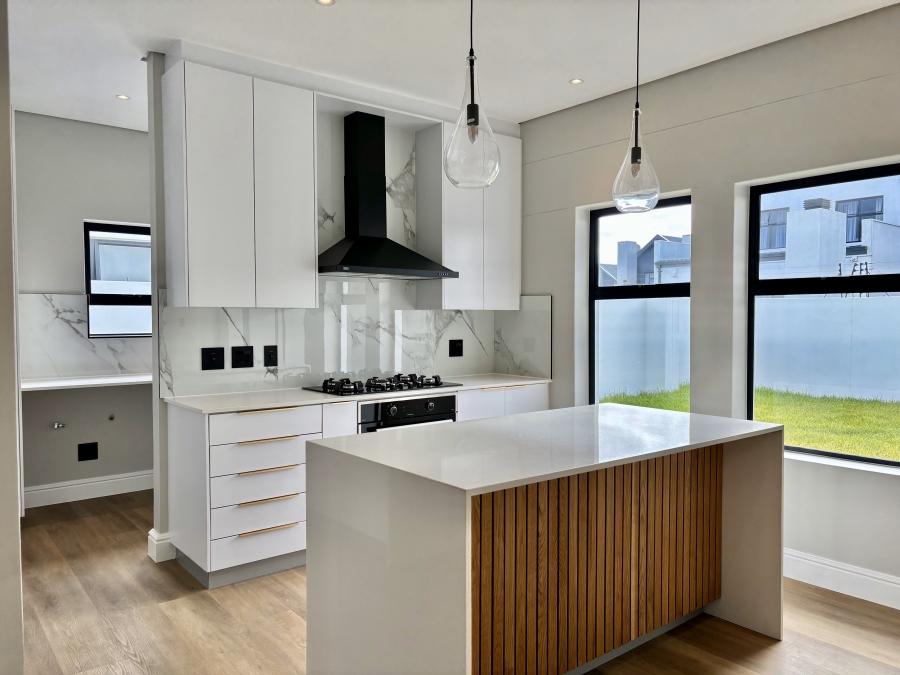 4 Bedroom Property for Sale in Sandown Western Cape
